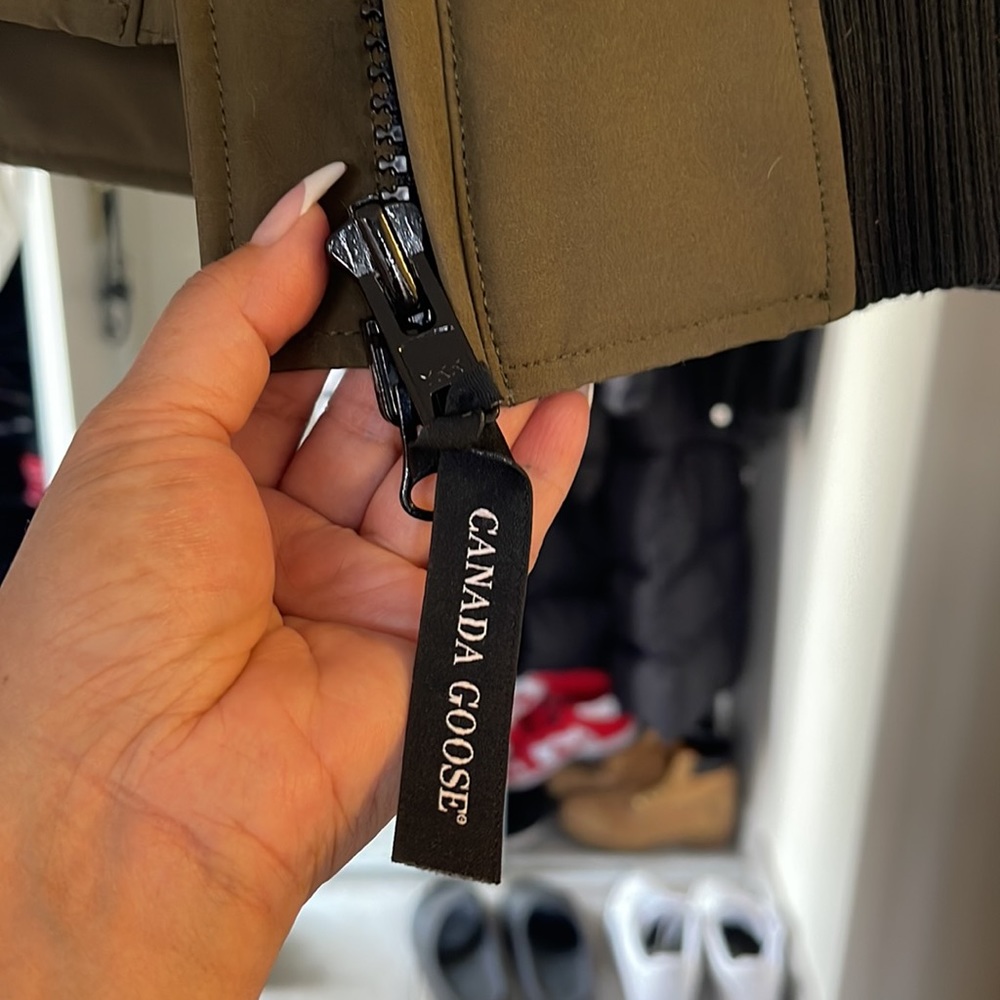 Canada Goose - Picture 8 of 17